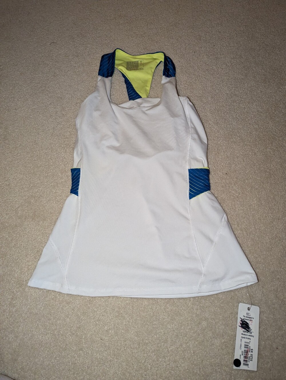 Nwt LUCKY IN LOVE Tank Top twist, with shelf bra, (XS)